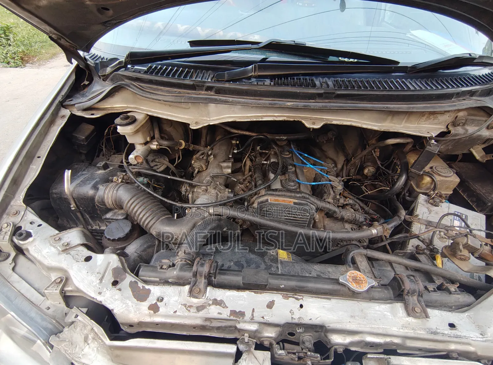 Toyota Noah 2.0 All-Wheel Drive (8 Seater) 2001 Silver
