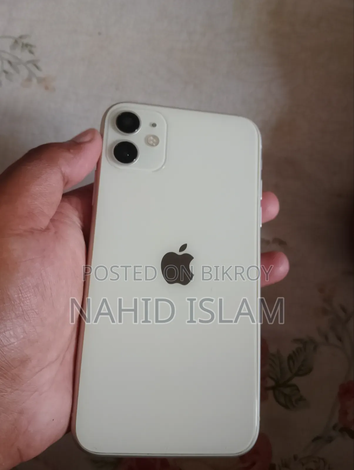 অ্যাপল আইফোন ১১ ৬৪ জিবি সাদা