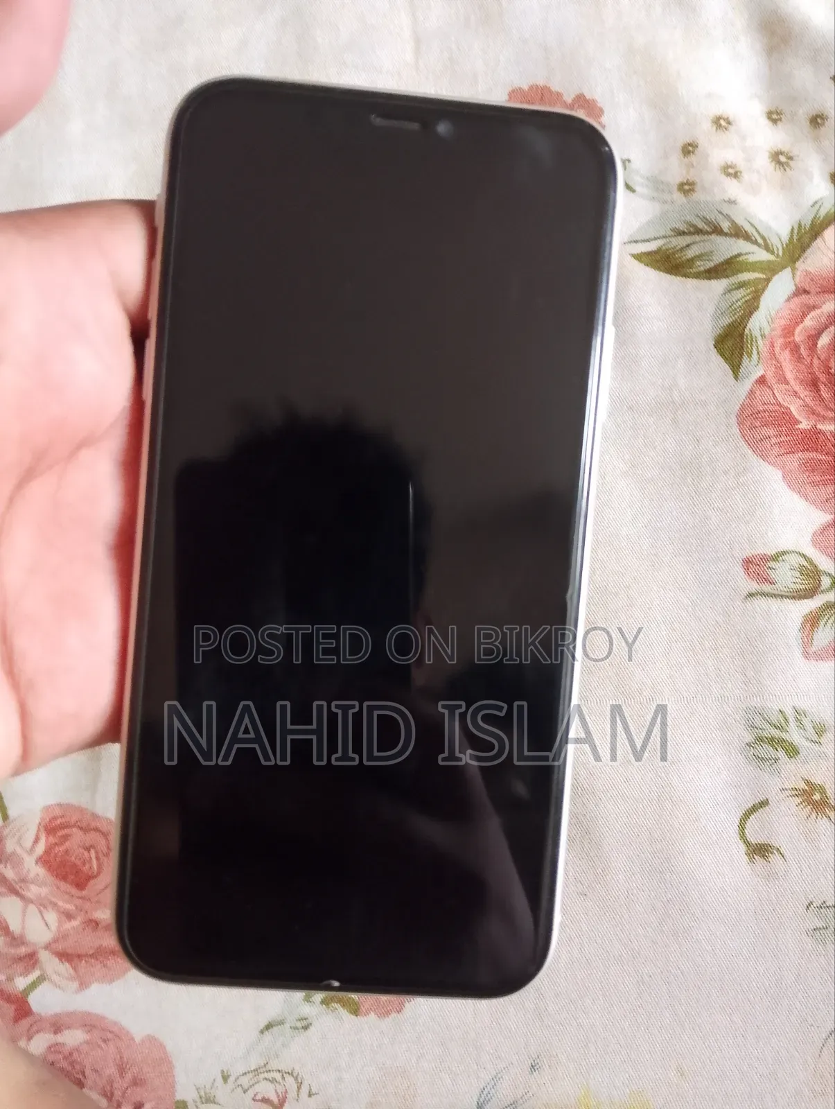 অ্যাপল আইফোন ১১ ৬৪ জিবি সাদা