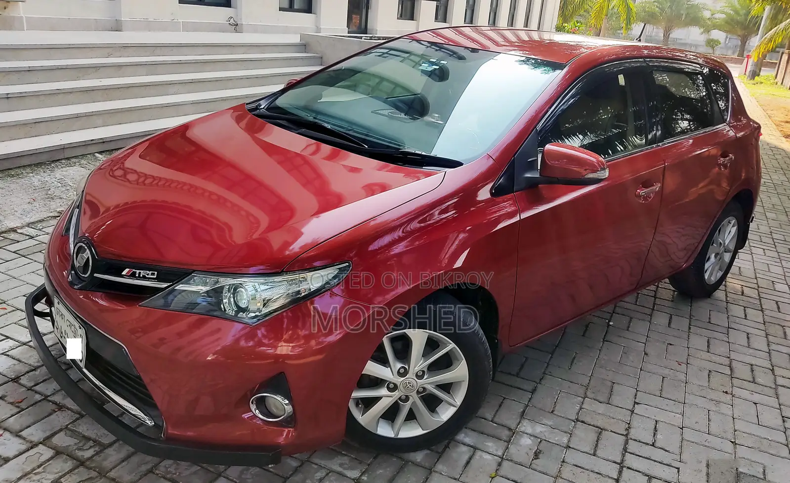 Toyota Auris 2013 Red