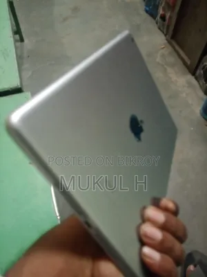 Apple iPad 9.7 64 GB Beige