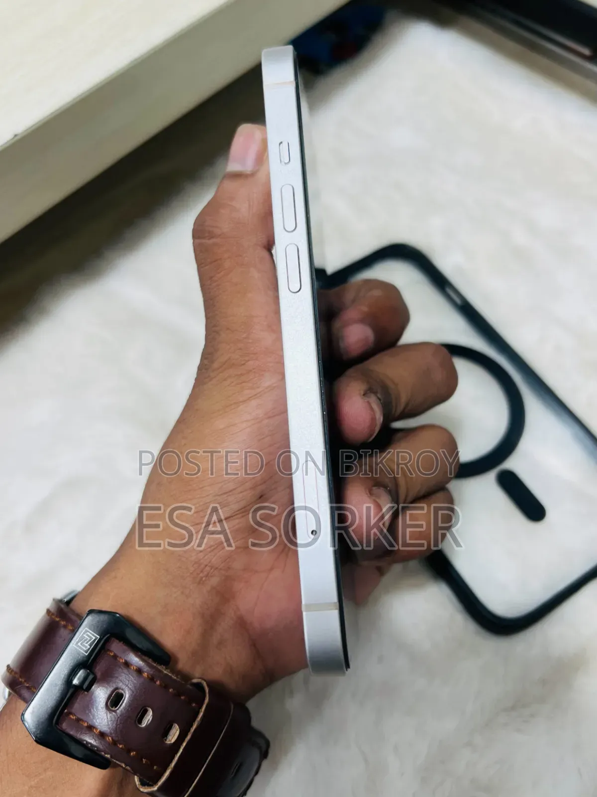 New Apple iPhone 13 128 GB White