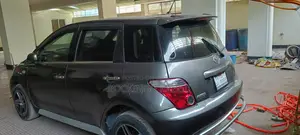 Toyota IST 2004 Gray