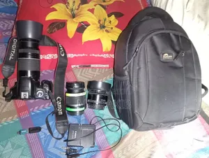 Canon 550D, Canon 550D, Charger + Bag