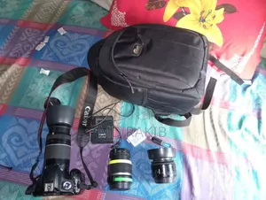 Canon 550D, Canon 550D, Charger + Bag
