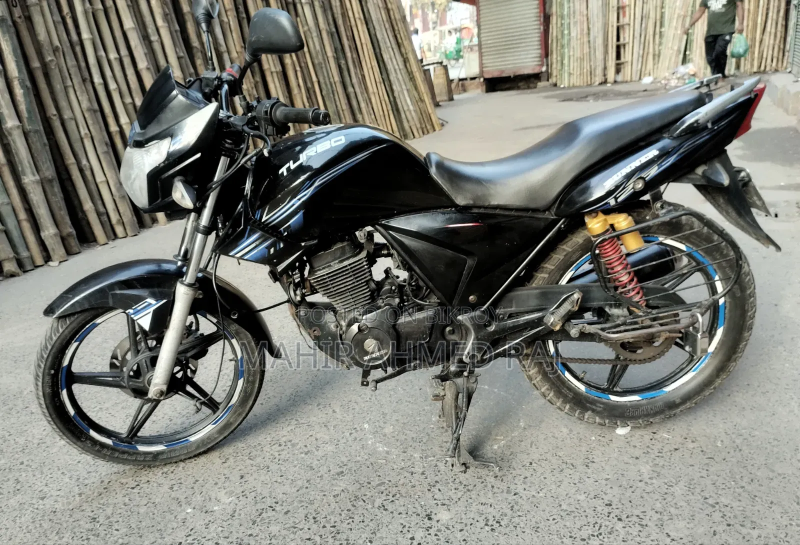 রানার টার্বো ১২৫ ২০১৭ লাল