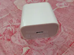 অ্যাপল ২০ ওয়াট আসল চার্জার টাইপ সি থেকে টাইপ সি
