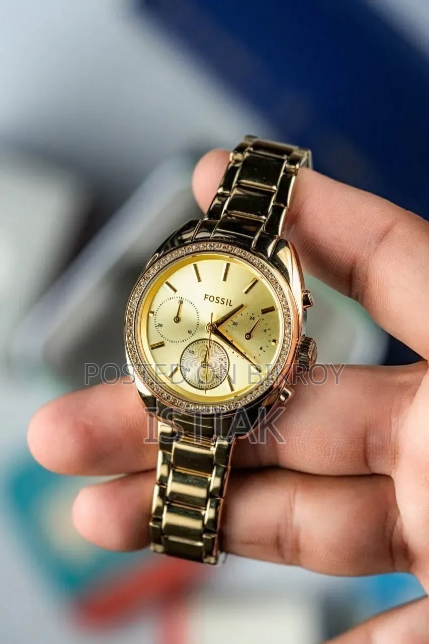 The Fossil BQ3658 Women's Chronograph Watch With Box