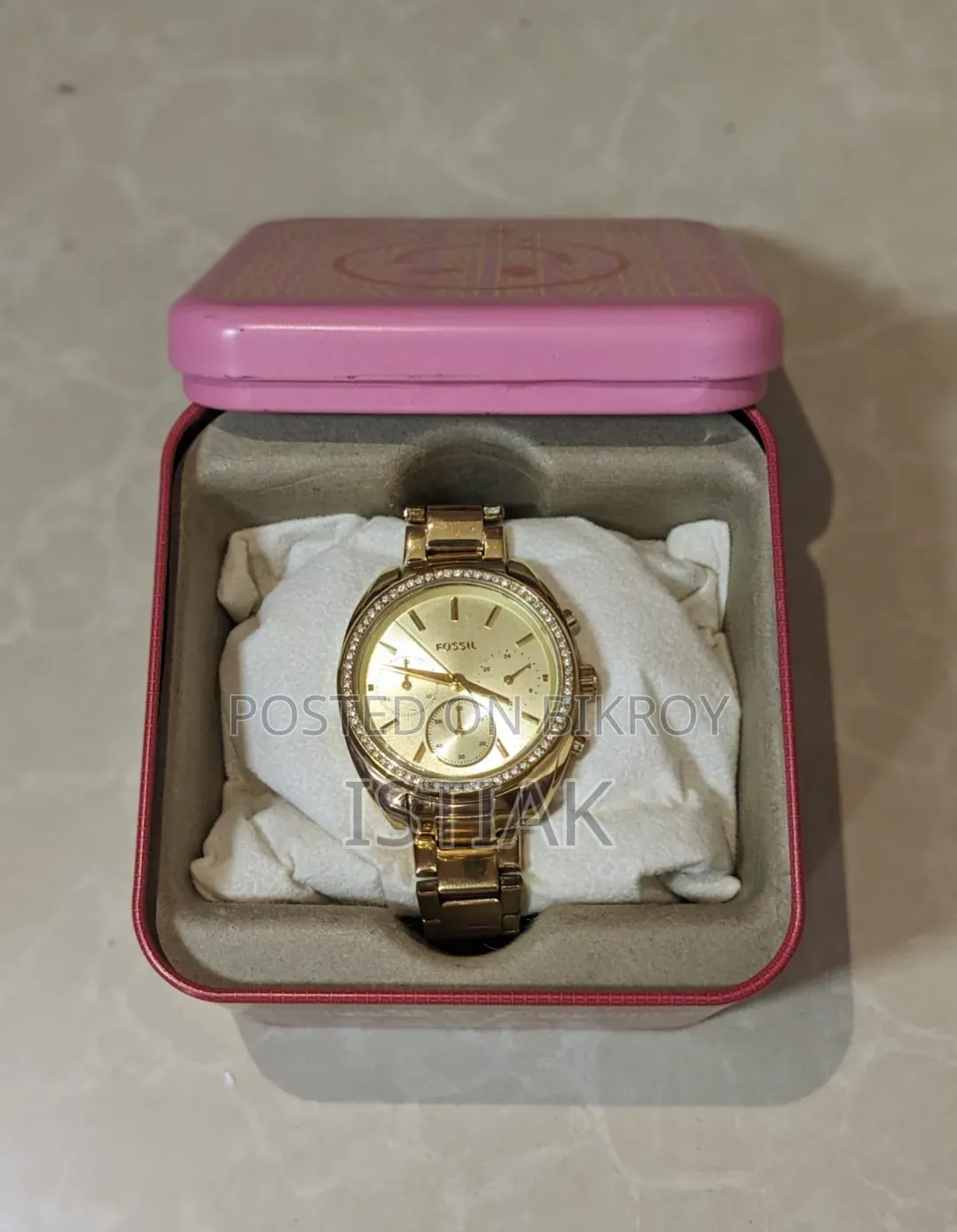 The Fossil BQ3658 Women's Chronograph Watch With Box