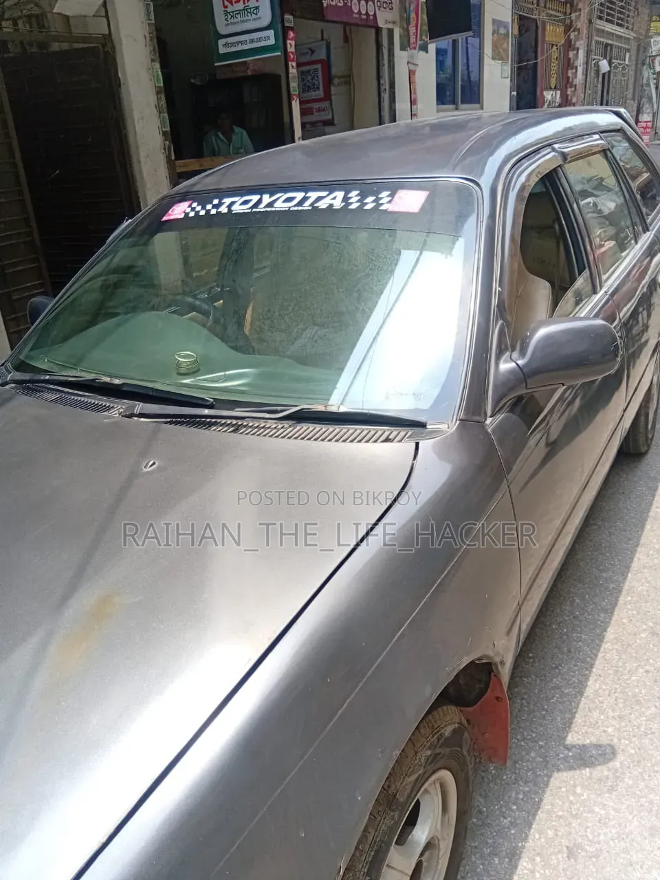 টয়োটা করোল্লা ১৯৯৮ ধূসর