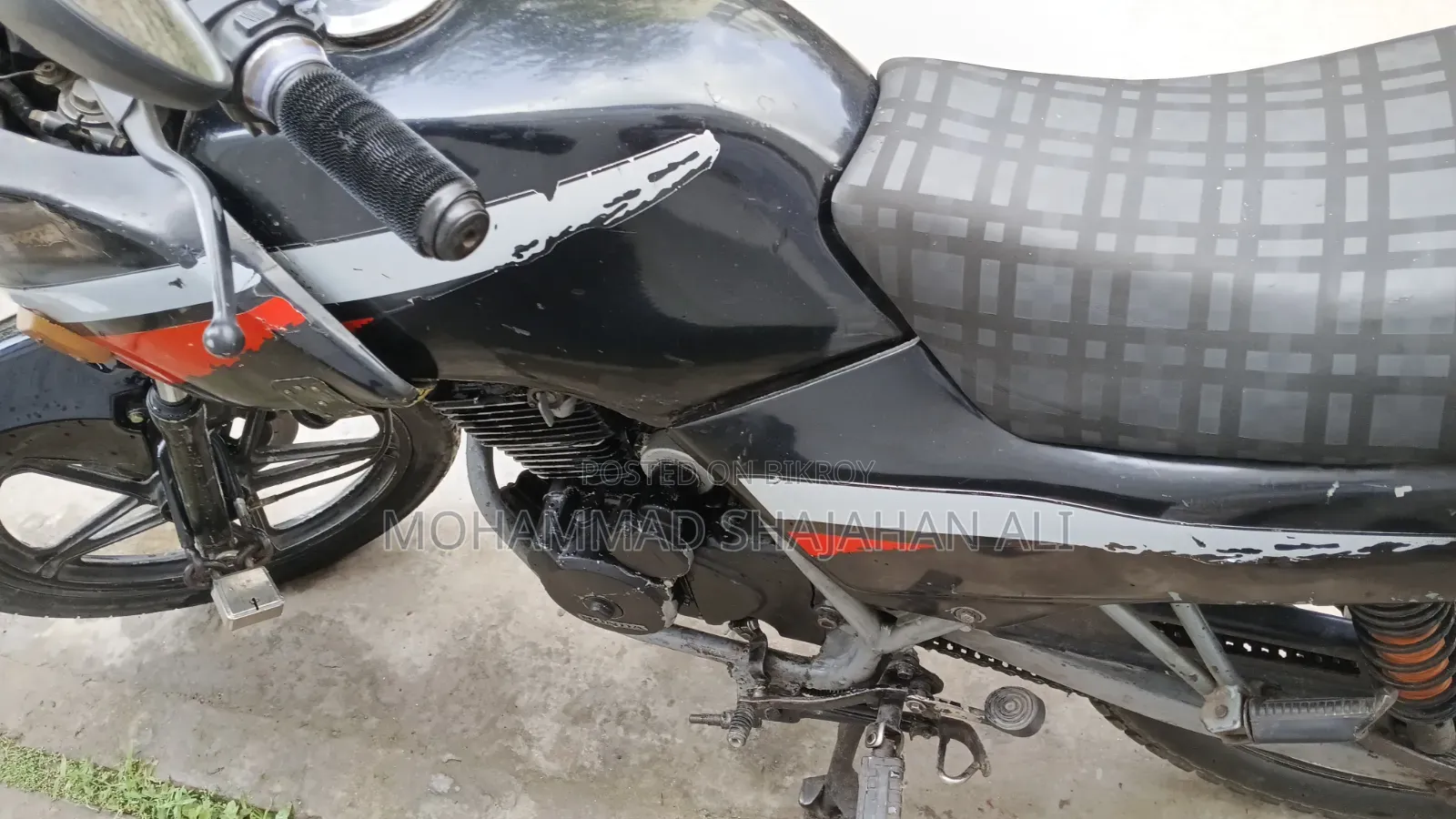 হোন্ডা ভিএফ ১৯৯০ কালো
