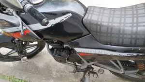হোন্ডা ভিএফ ১৯৯০ কালো