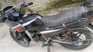 হোন্ডা ভিএফ ১৯৯০ কালো