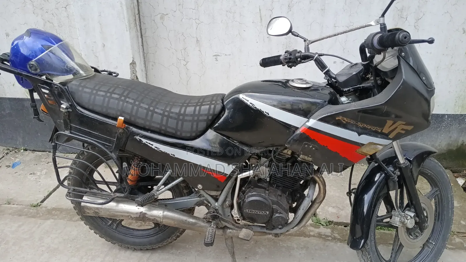 হোন্ডা ভিএফ ১৯৯০ কালো