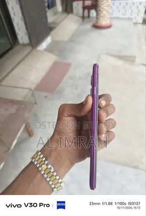 Motorola PRO 8 GB Purple