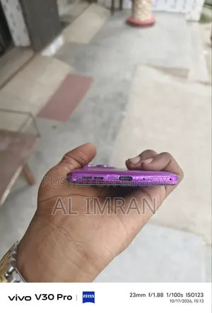 Motorola PRO 8 GB Purple