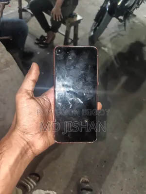 Tecno Spark 6.0 64 GB Red