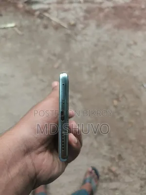 হুয়াওয়ে নোভা ১০ ২৫৬ জিবি হোয়াইট