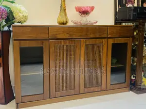 বিলাসবহুল কাঠের ক্যাবিনেট