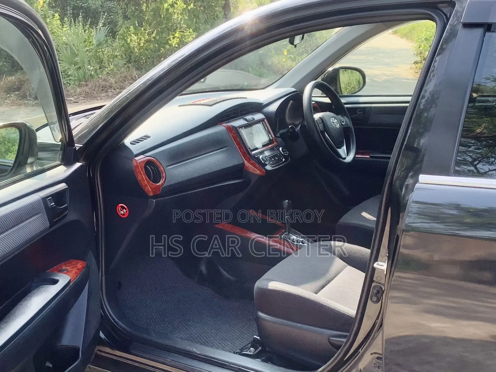 Toyota Corolla Fielder 1.5 Hybrid FWD 2014 Black