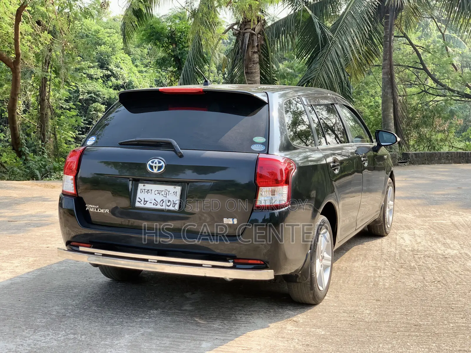 Toyota Corolla Fielder 1.5 Hybrid FWD 2014 Black