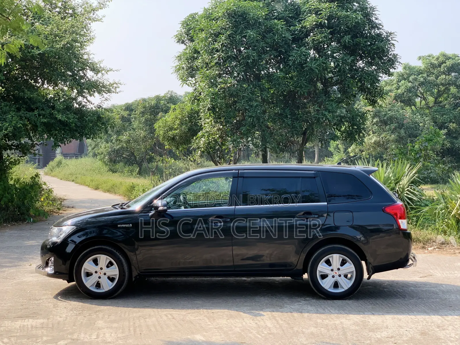 Toyota Corolla Fielder 1.5 Hybrid FWD 2014 Black