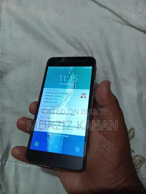 স্যামসাং গ্যালাক্সি এ২ কোর ১৬ জিবি রোজ গোল্ড
