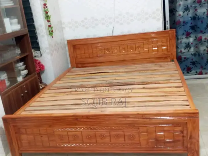 মেহেগুনি ফ্রেস