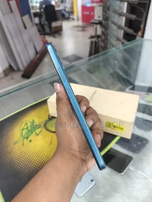 মোটররোলা ৬৪ জিবি নীল