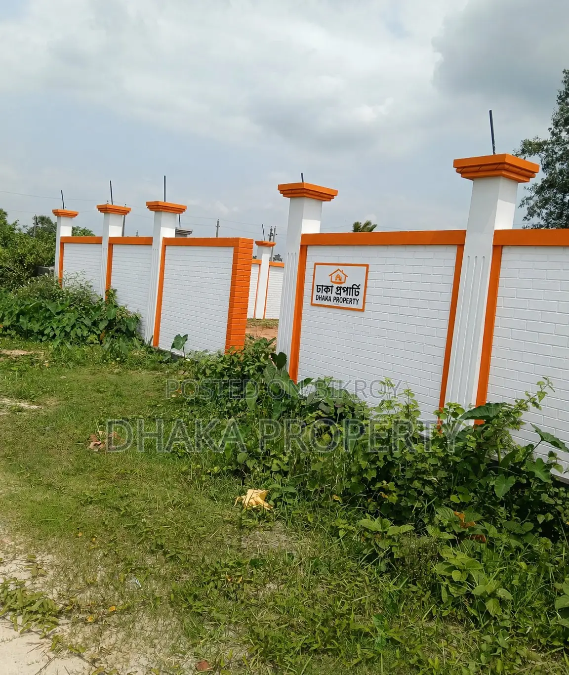 Nearby 300ft 5 Katha Park East at Sector-20