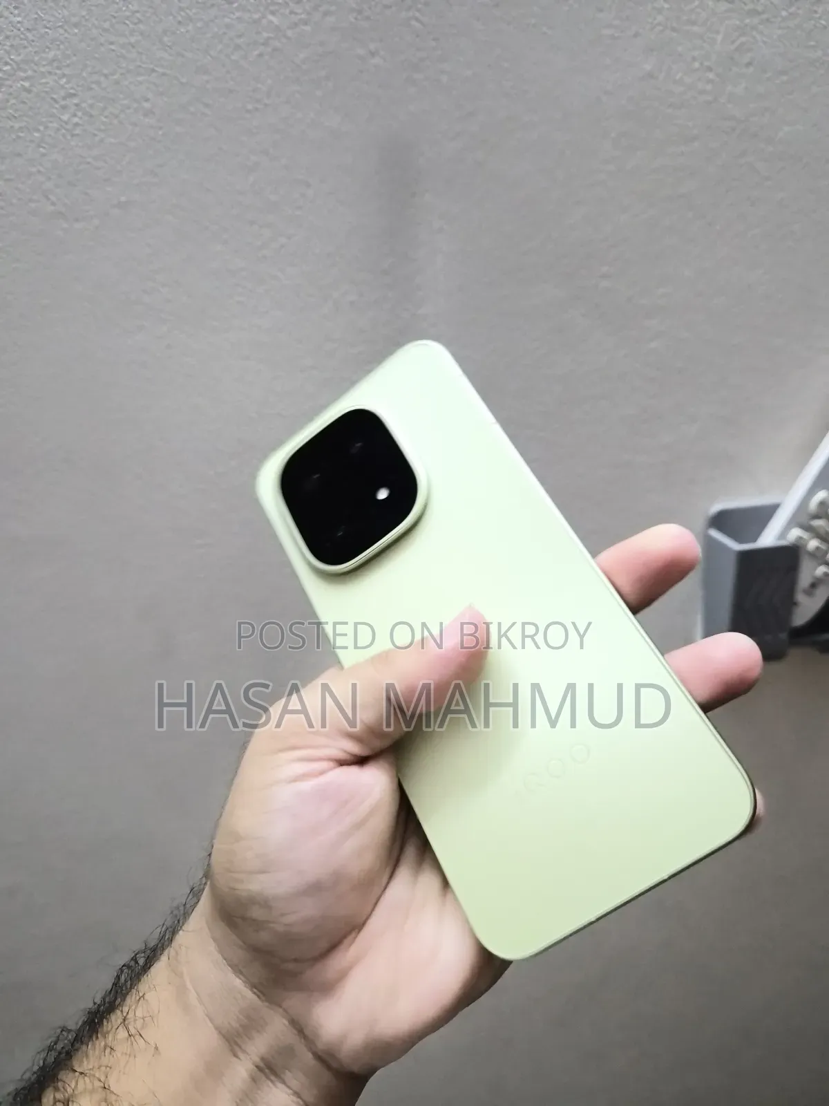 নতুন আইকিউওও ১৫ ২৫৬ জিবি গ্রিন