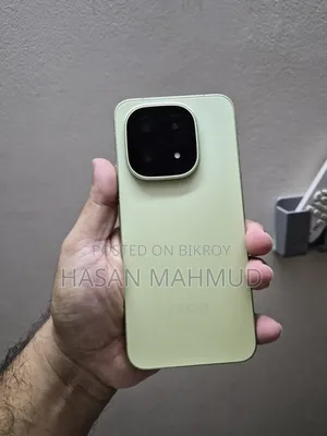 নতুন আইকিউওও ১৫ ২৫৬ জিবি গ্রিন