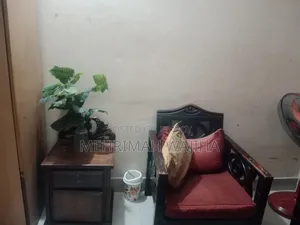 ব্যবহৃত সোফা সেট ২+২+১ বিক্রয়ের জন্য