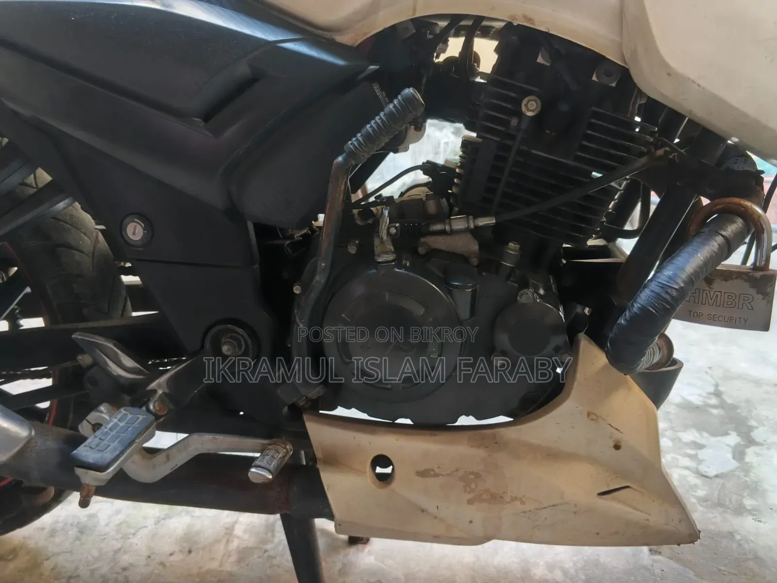 TVS Apache 180 RTR 2018 White