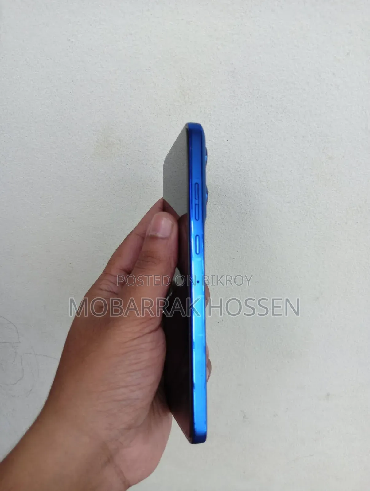 মোটর চলা এজ ৫০ নিও ২৫৬ জিবি ব্লু