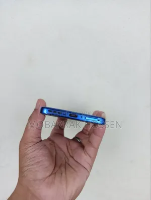 মোটর চলা এজ ৫০ নিও ২৫৬ জিবি ব্লু