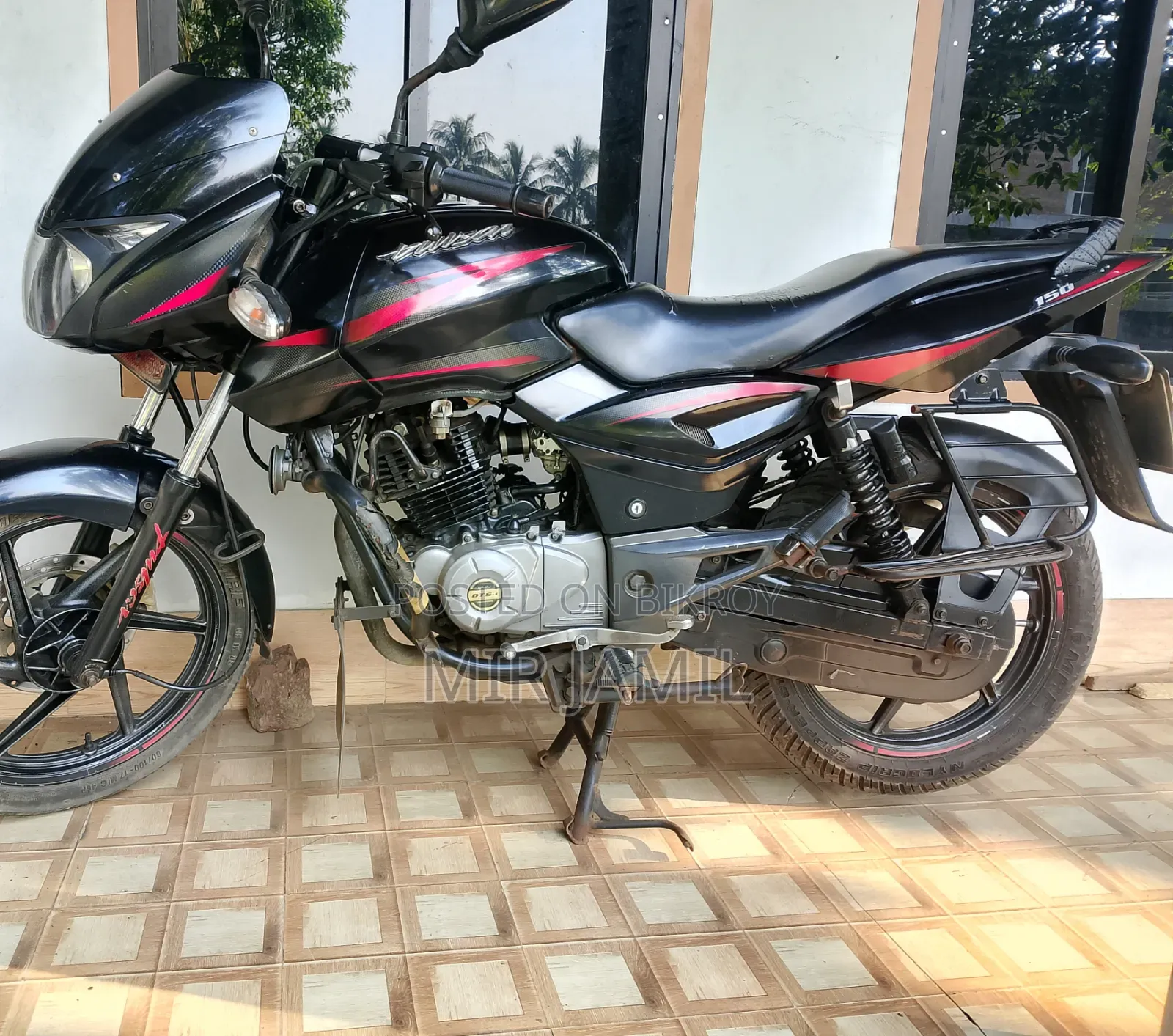 বাজাজ পালসার ১৫০ ২০১৮ ব্ল্যাক