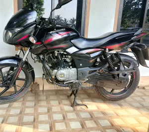 বাজাজ পালসার ১৫০ ২০১৮ ব্ল্যাক