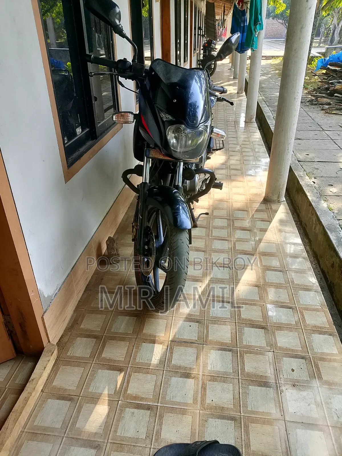 বাজাজ পালসার ১৫০ ২০১৮ ব্ল্যাক