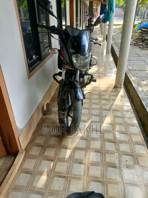 বাজাজ পালসার ১৫০ ২০১৮ ব্ল্যাক