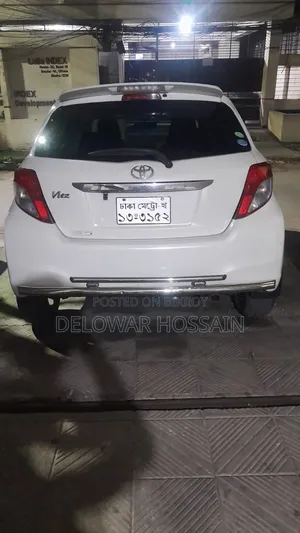 টয়োটা ভিটজ ২০১২ পার্ল