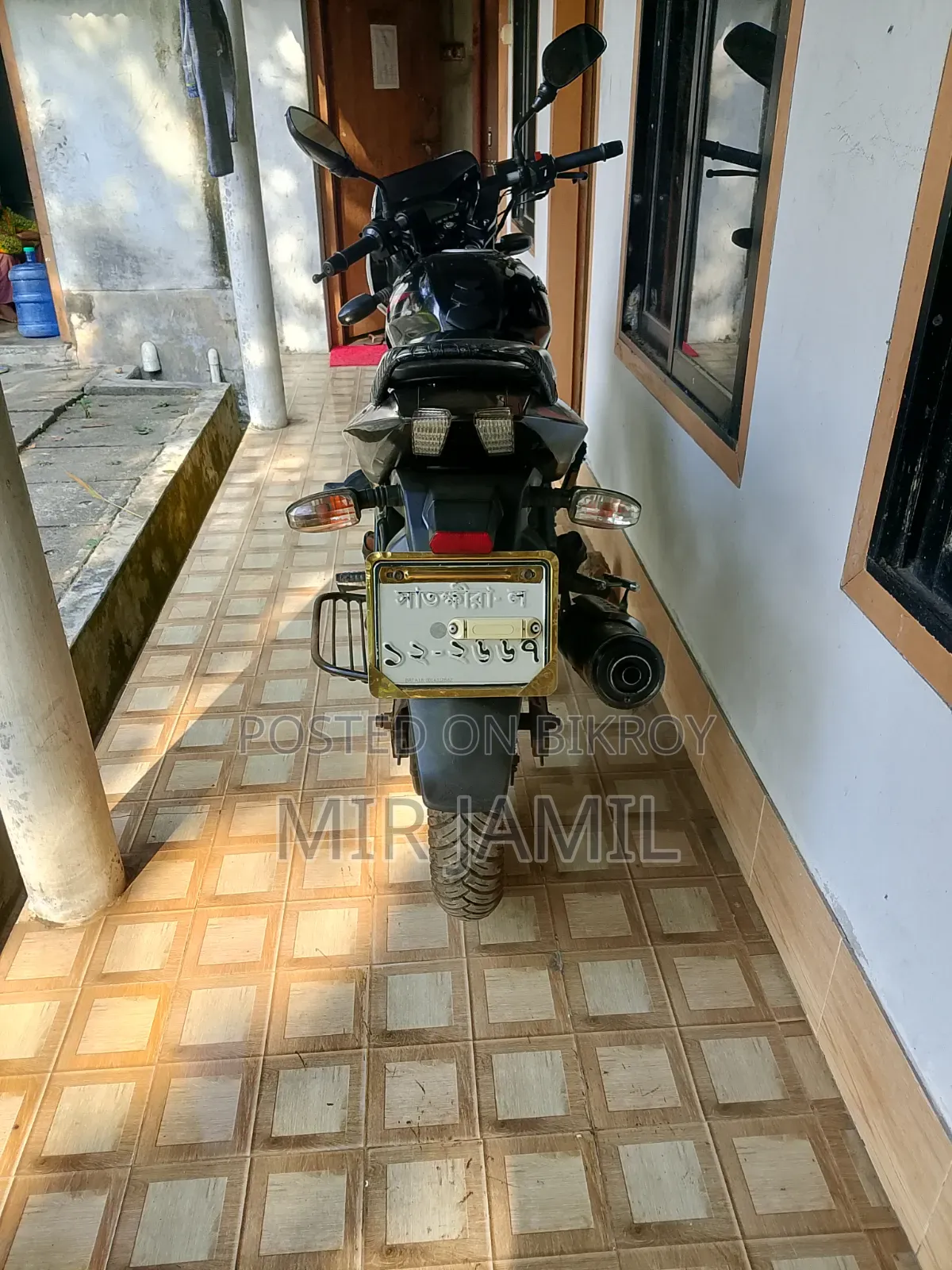 বাজাজ পালসার ১৫০ ২০১৮ ব্ল্যাক