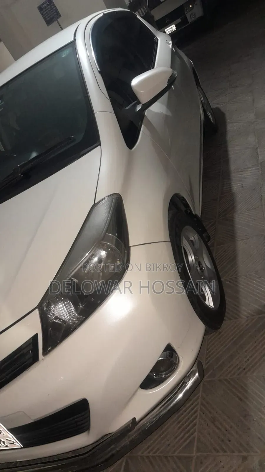 টয়োটা ভিটজ ২০১২ পার্ল