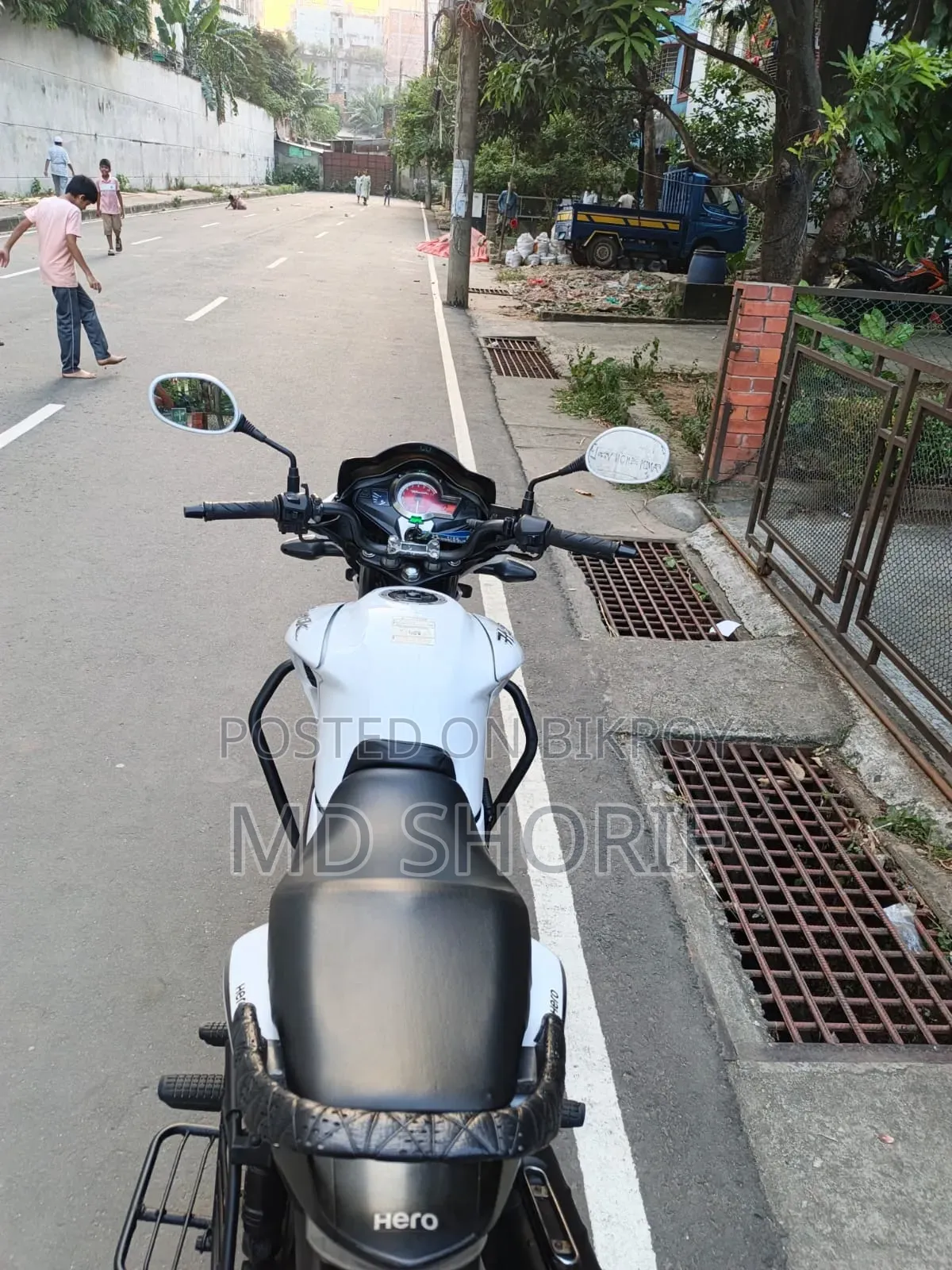 হিরো হাংক ২০১৯ সাদা
