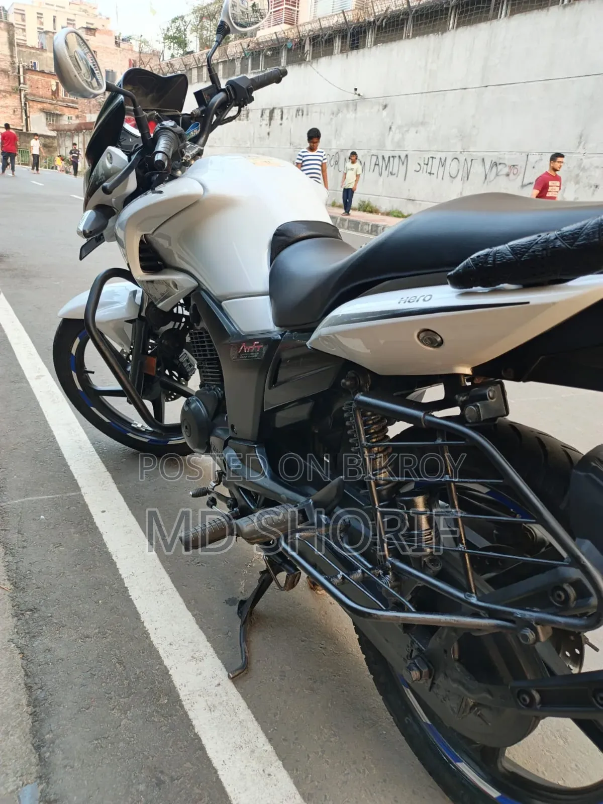 হিরো হাংক ২০১৯ সাদা