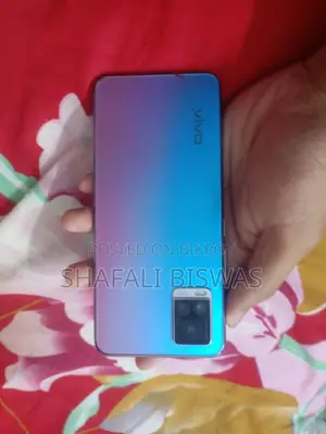 ভিভো ভি২০ ১২৮ জিবি নীল