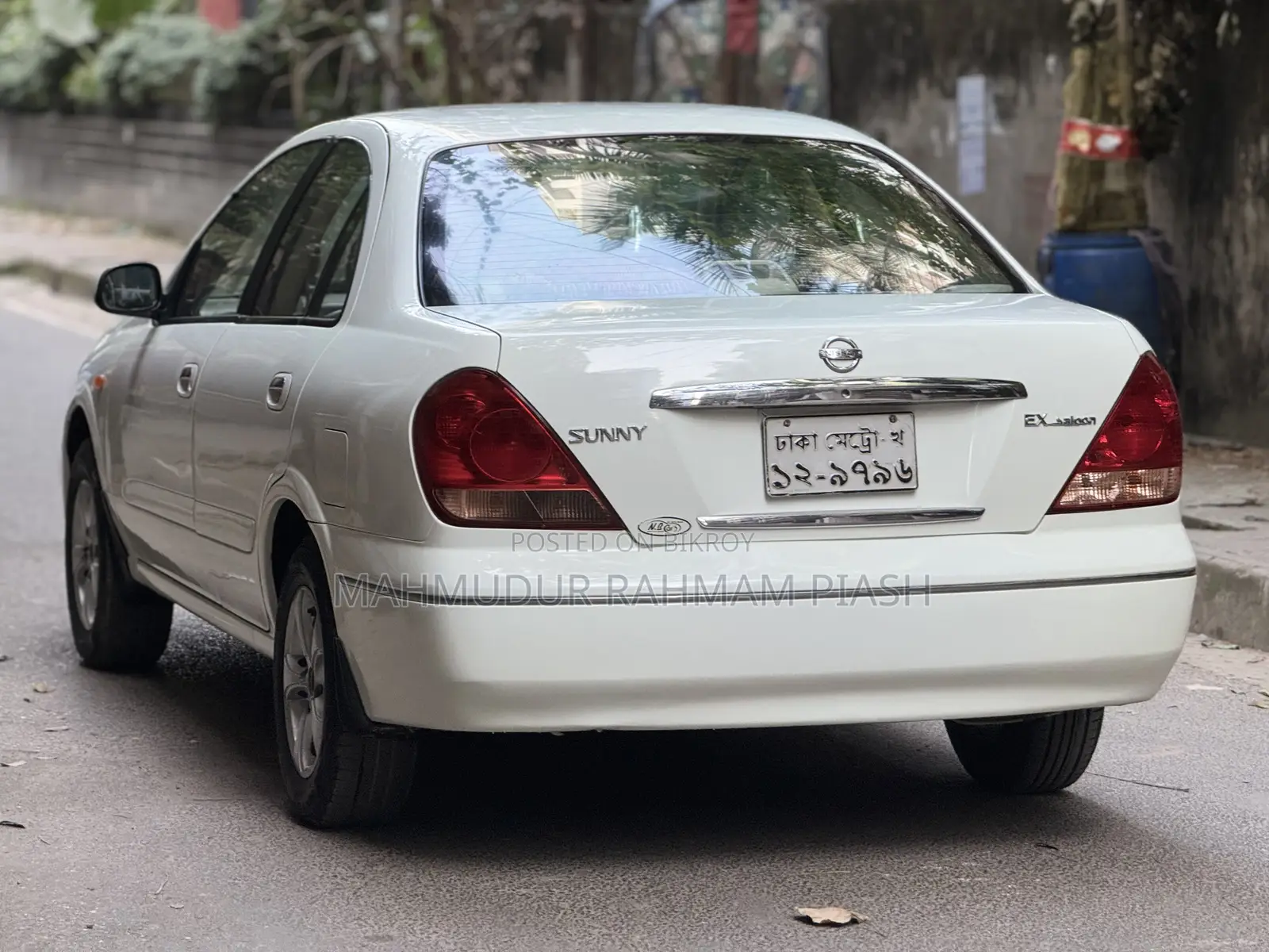 নিসান সানি ২০০৯ পার্ল
