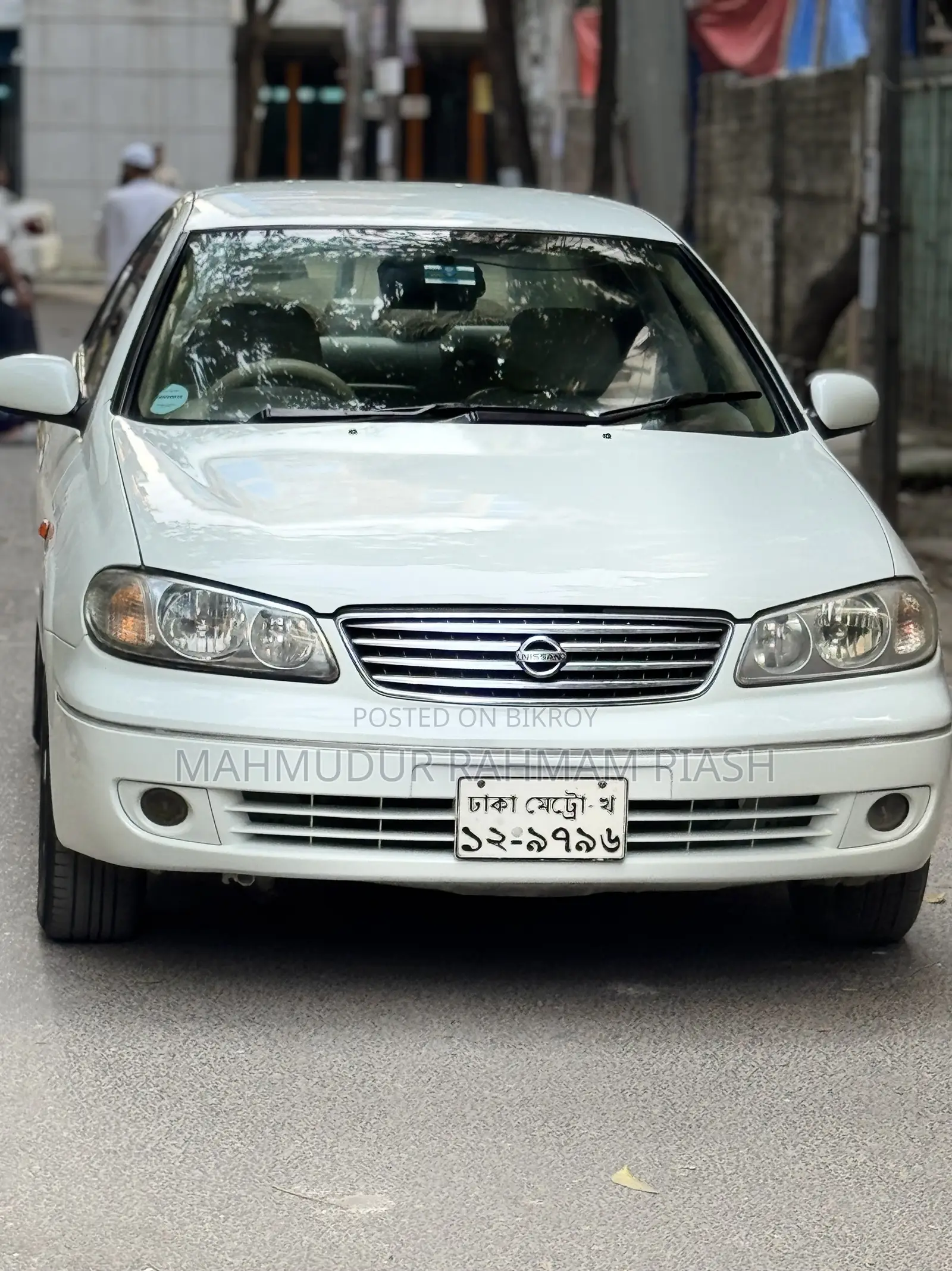 নিসান সানি ২০০৯ পার্ল