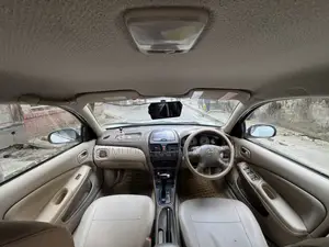 নিসান সানি ২০০৯ পার্ল