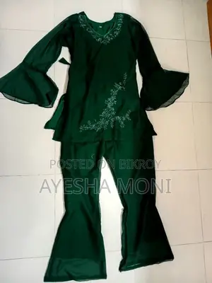 জরুরী ভিত্তিতে এই থ্রি পিস বিক্রি করা হবে